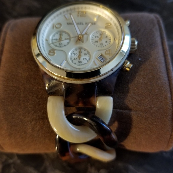 Sold Authentic Michael Kors watch - Picture 3 of 4